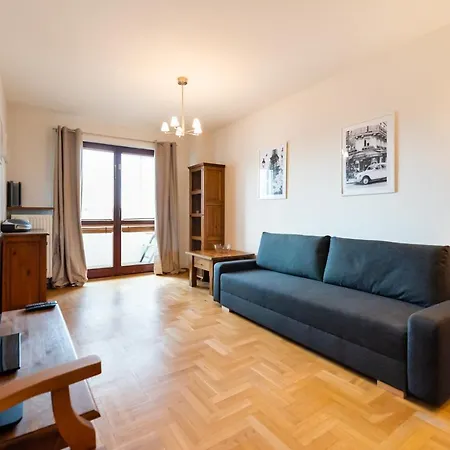 Woronicza Homey Wooden By Bookinghost *